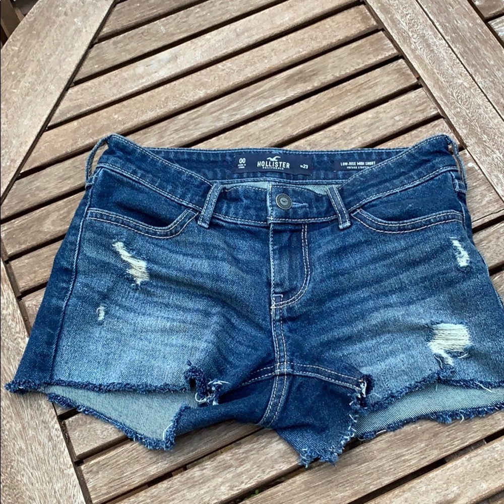 Women’s Hollister Low-Rise Midi Shorts.
